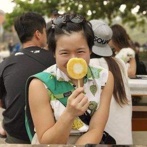 Meet your Posher, Joanna.